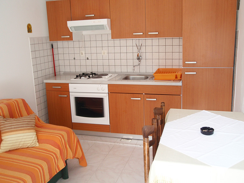 Dora Apartments Rab Apartment B2 30 + 16 m2