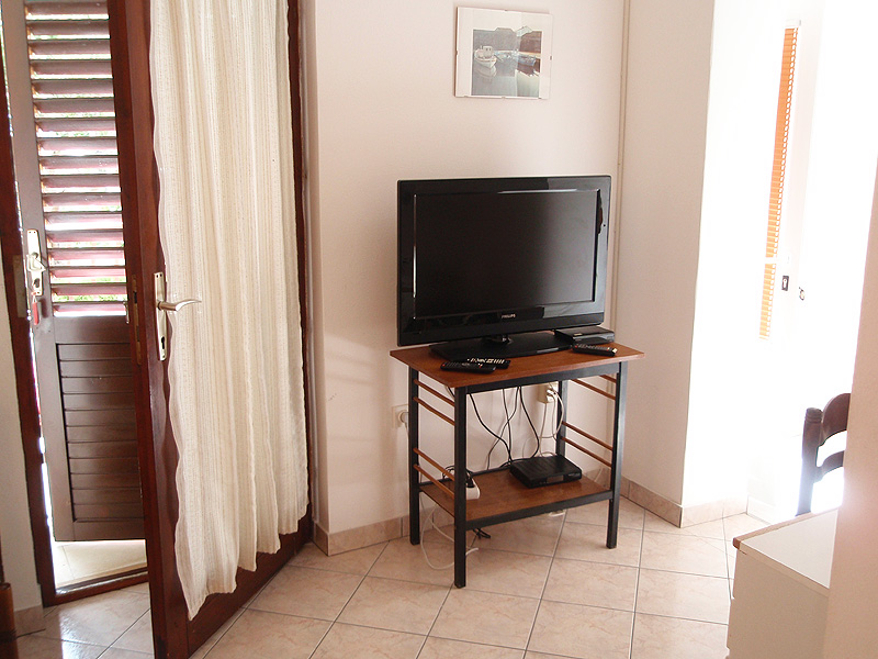 Dora Apartments Rab Apartment B2 30 + 16 m2